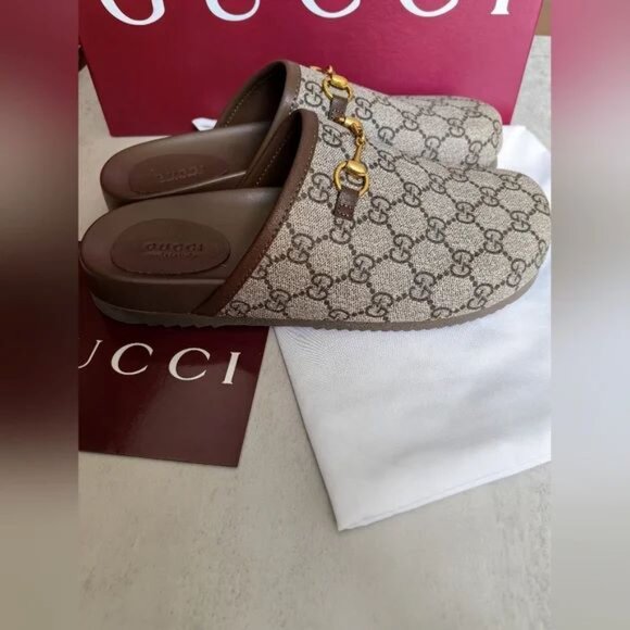 Gucci mule slippers in GG Supreme canvas - Picture 3 of 7